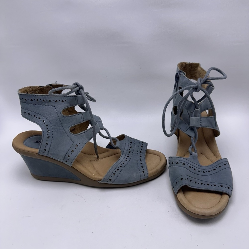 Earth Women's Size 7.5 D Wide Daffodil Wedge Dusty Blue Leather Sandals